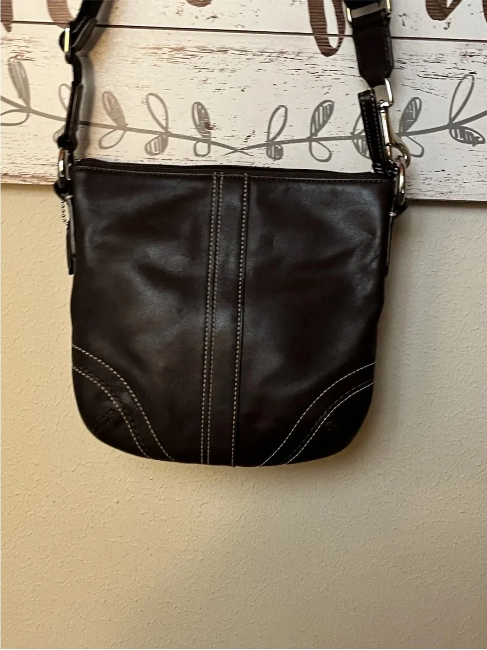 Men or ladies Leather Crossbody Bag - Black